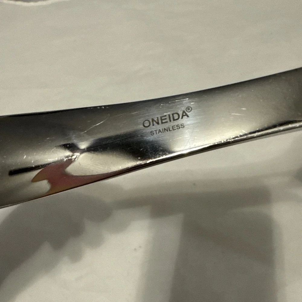 Oneida stainless large